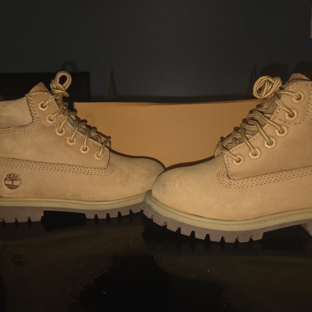 Timberland Tan Lace-Up Boots